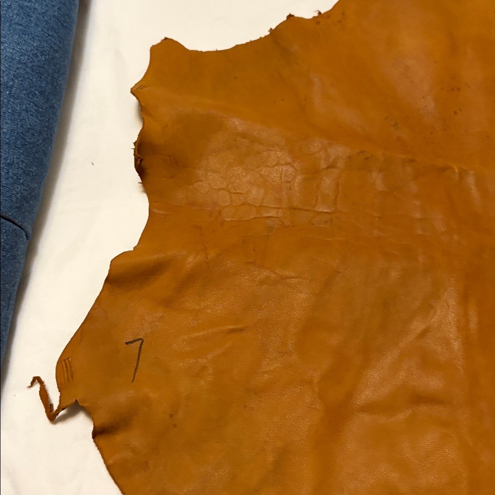 Vintage Small cowhide - Picture 2 of 10